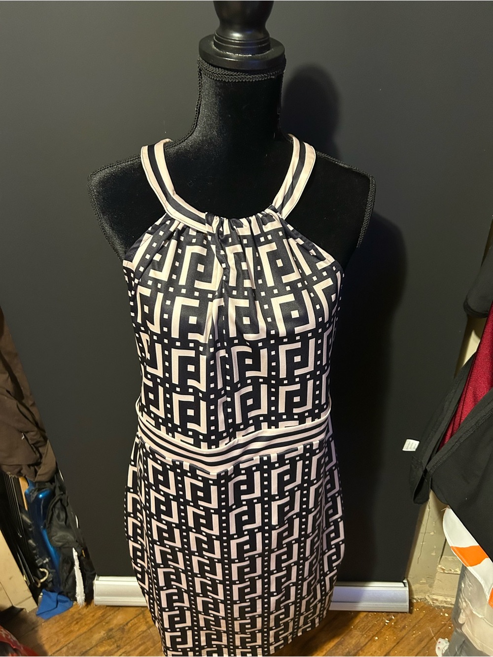 STYLEWE Black and Cream Geometric Halter Mini Dress